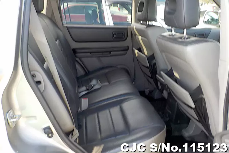 Nissan X-Trail in Gray for Sale Image 12