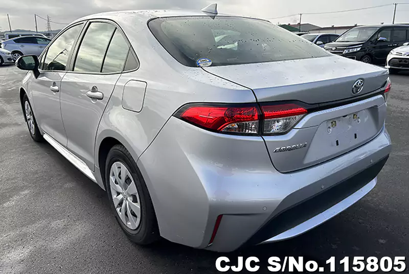 Toyota Corolla in Silver for Sale Image 2