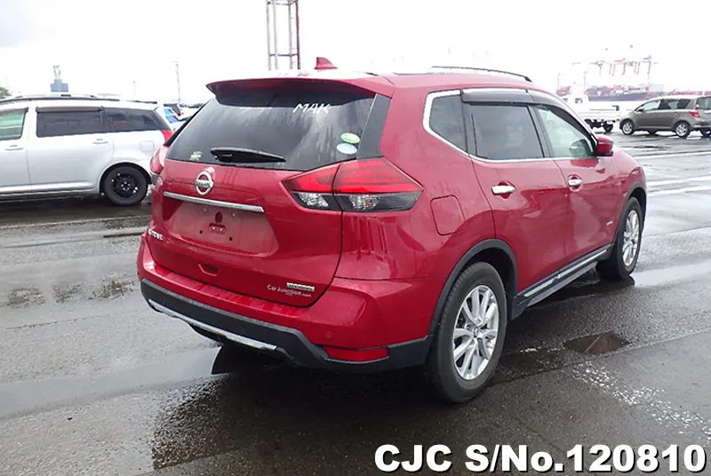 Nissan X-Trail in Red for Sale Image 2