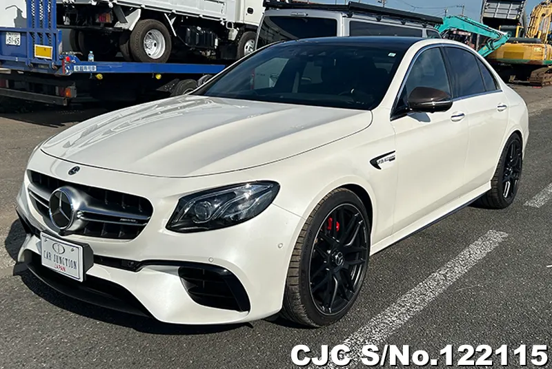 Mercedes Benz E Class in Pearl for Sale Image 4