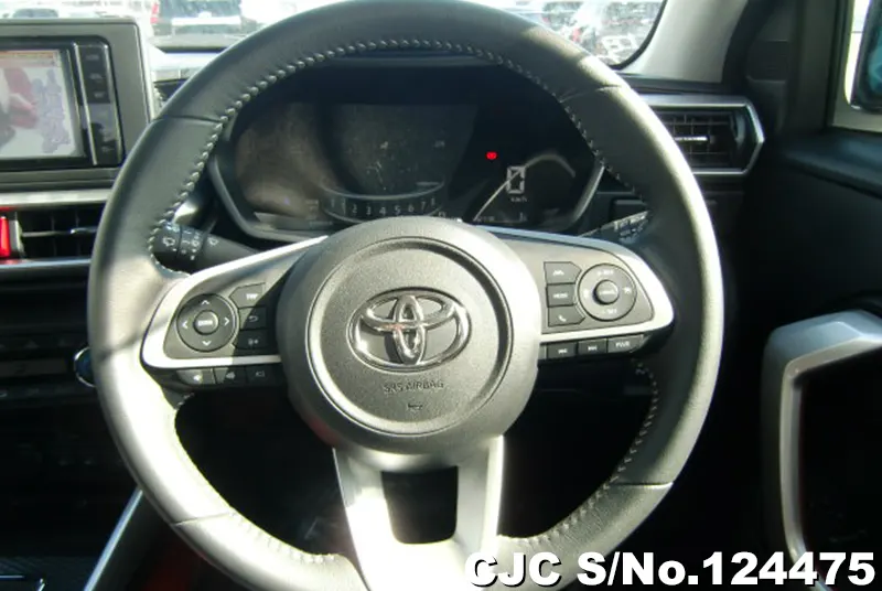 Toyota Raize in White for Sale Image 15