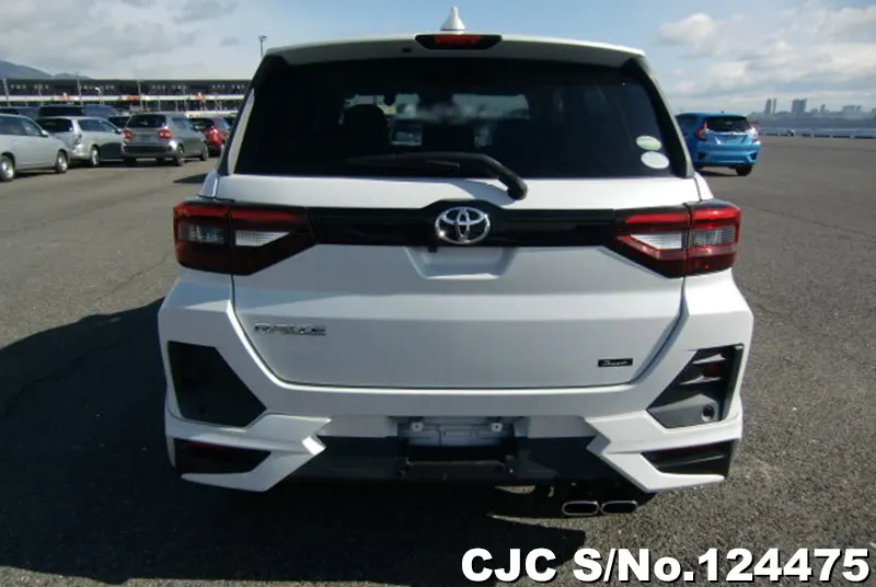 Toyota Raize in White for Sale Image 5