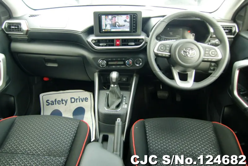 Toyota Raize in White for Sale Image 10