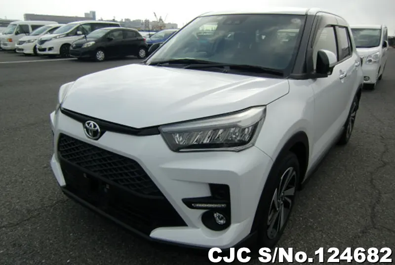 Toyota Raize in White for Sale Image 3
