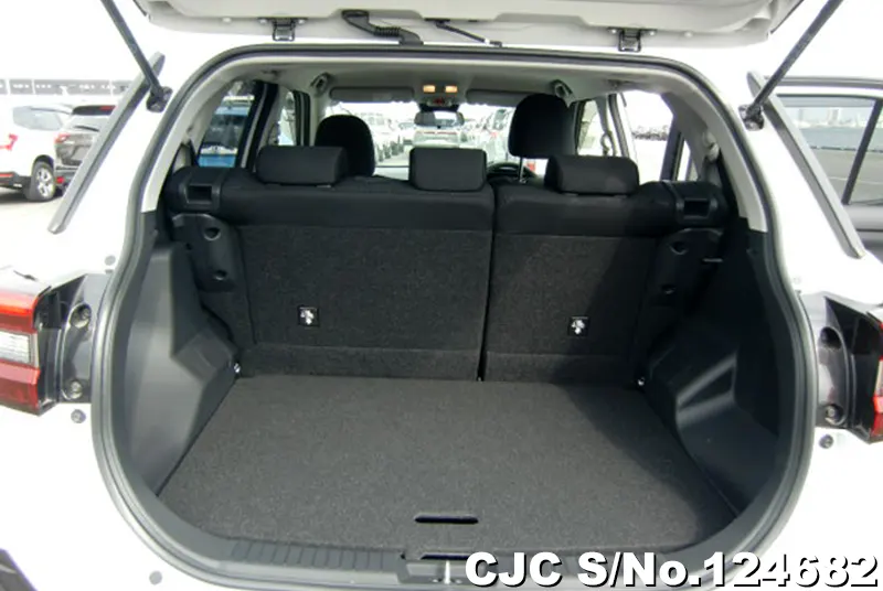 Toyota Raize in White for Sale Image 8