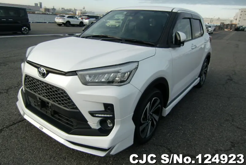 Toyota Raize in White for Sale Image 3