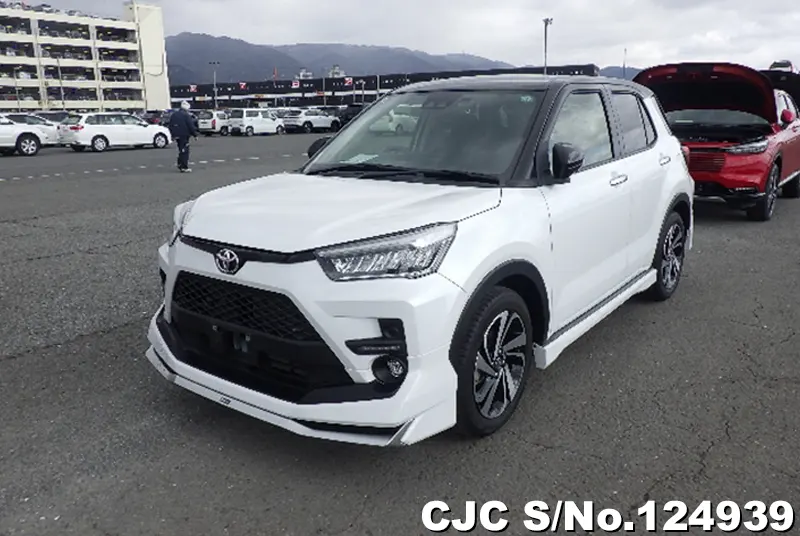 Toyota Raize in White for Sale Image 3