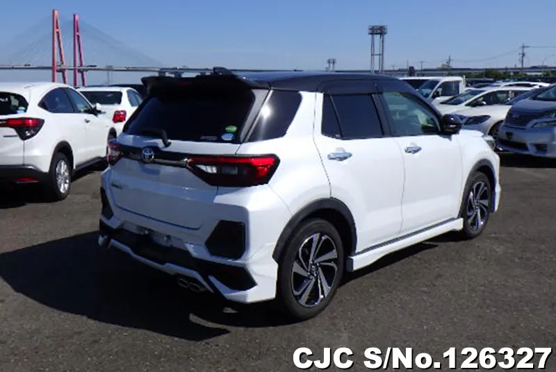 Toyota Raize in White for Sale Image 2