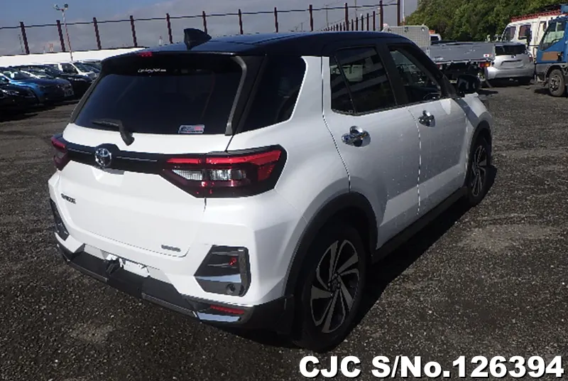Toyota Raize in White for Sale Image 2