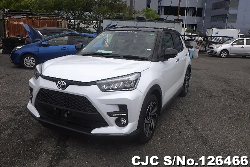 Toyota Raize in White for Sale Image 3