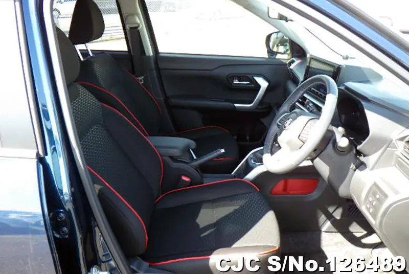 Toyota Raize in Navy Blue for Sale Image 10