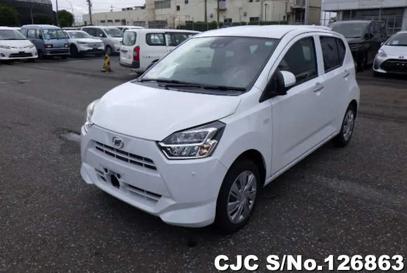 Daihatsu Mira E:S in Pearl for Sale Image 3