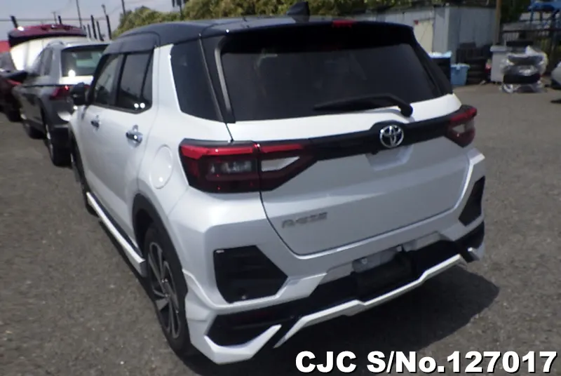 Toyota Raize in Pearl White for Sale Image 1