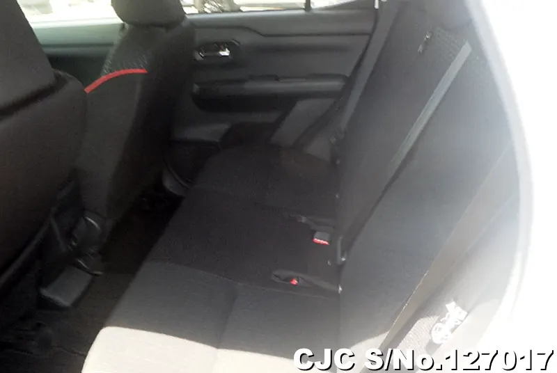 Toyota Raize in Pearl White for Sale Image 7