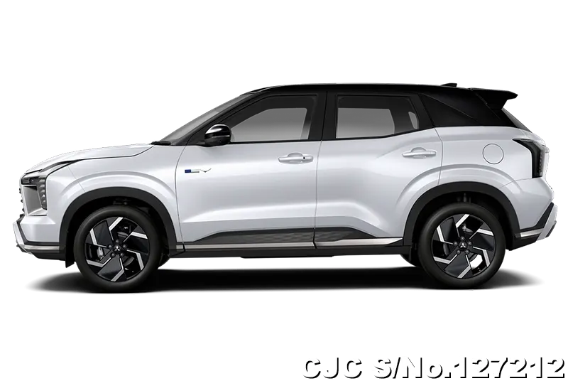 Mitsubishi Xfroce in White Diamond 2 Tone for Sale Image 4