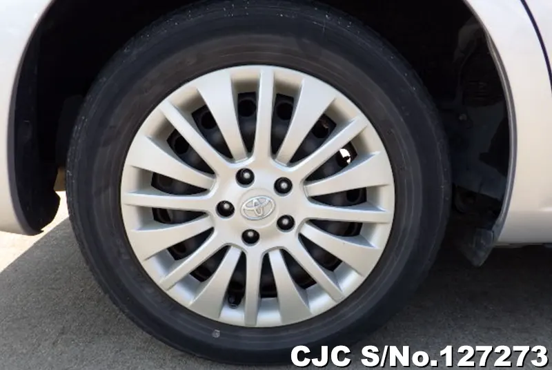Toyota Allion in Silver for Sale Image 18