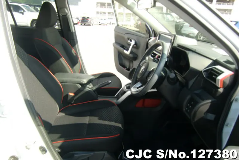 Toyota Raize in Pearl for Sale Image 11