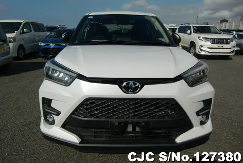 Toyota Raize in Pearl for Sale Image 4