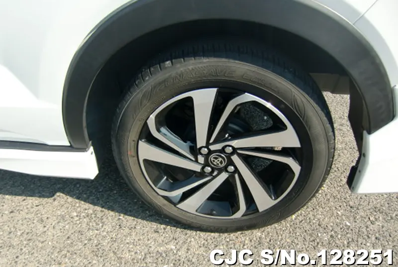 Toyota Raize in Pearl for Sale Image 18