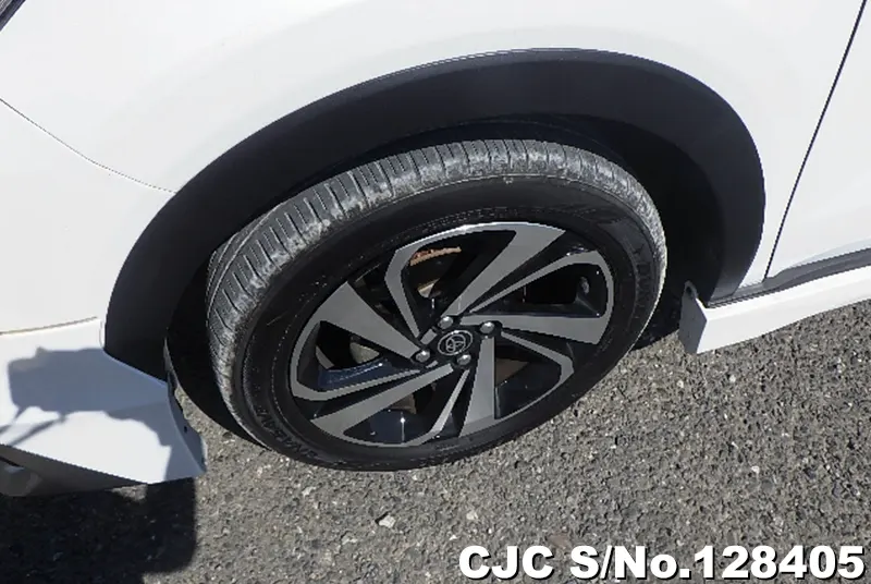 Toyota Raize in Pearl for Sale Image 9