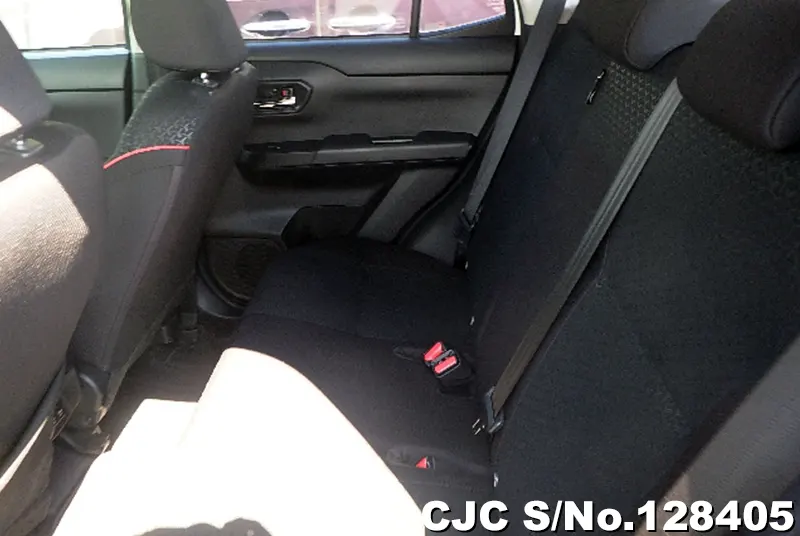 Toyota Raize in Pearl for Sale Image 6