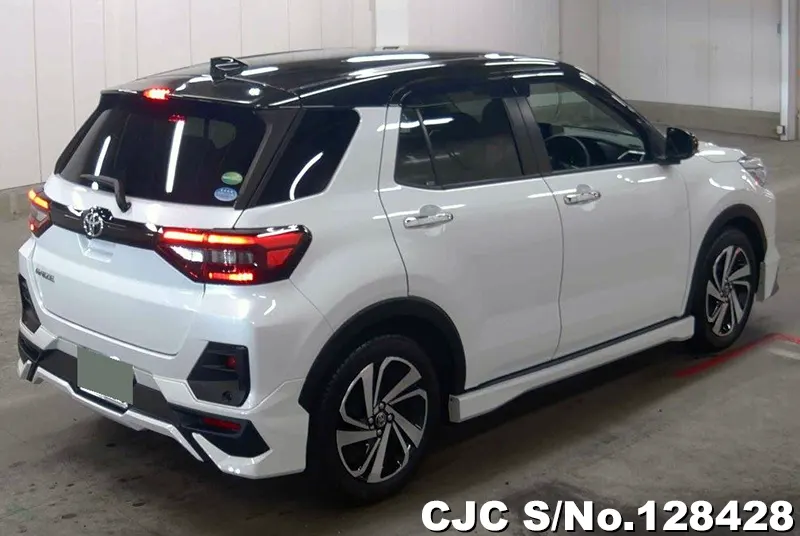 Toyota Raize in White for Sale Image 2