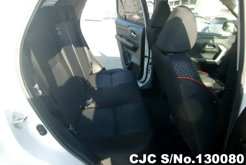 Toyota Raize in White for Sale Image 13