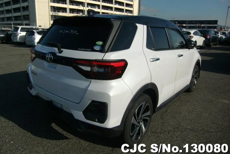 Toyota Raize in White for Sale Image 2