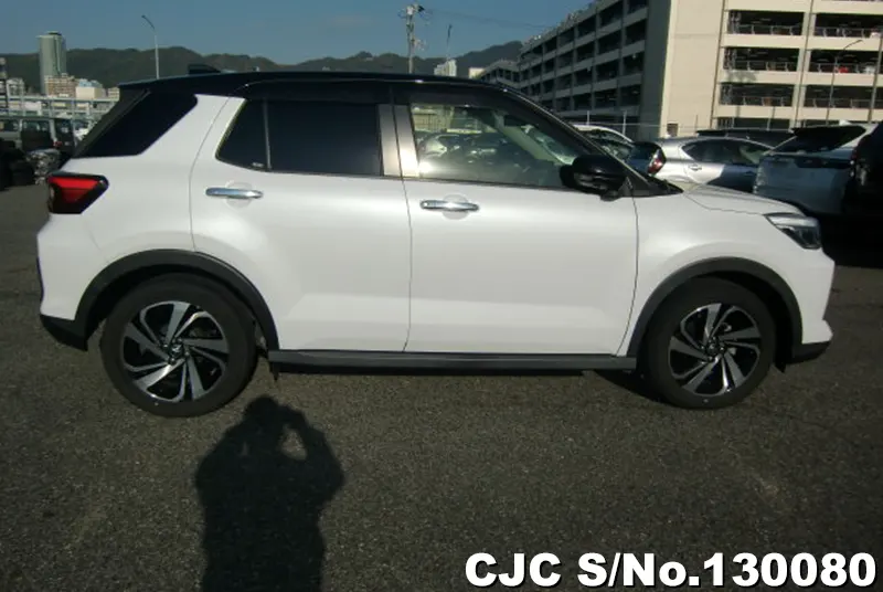 Toyota Raize in White for Sale Image 6