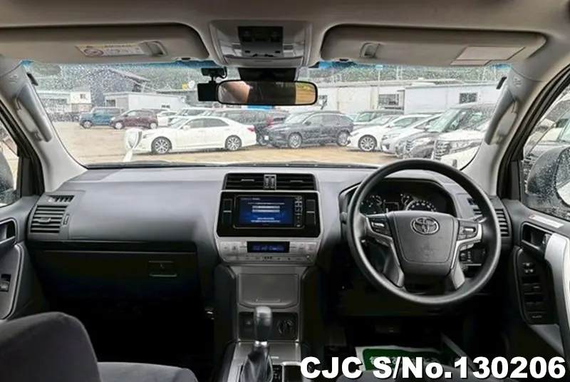 Toyota Land Cruiser Prado in White for Sale Image 7