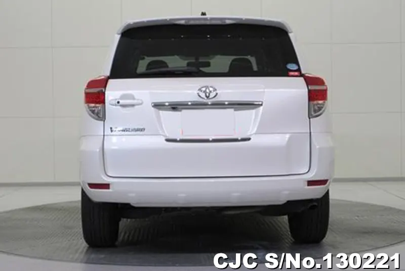 Toyota Vanguard in White for Sale Image 3