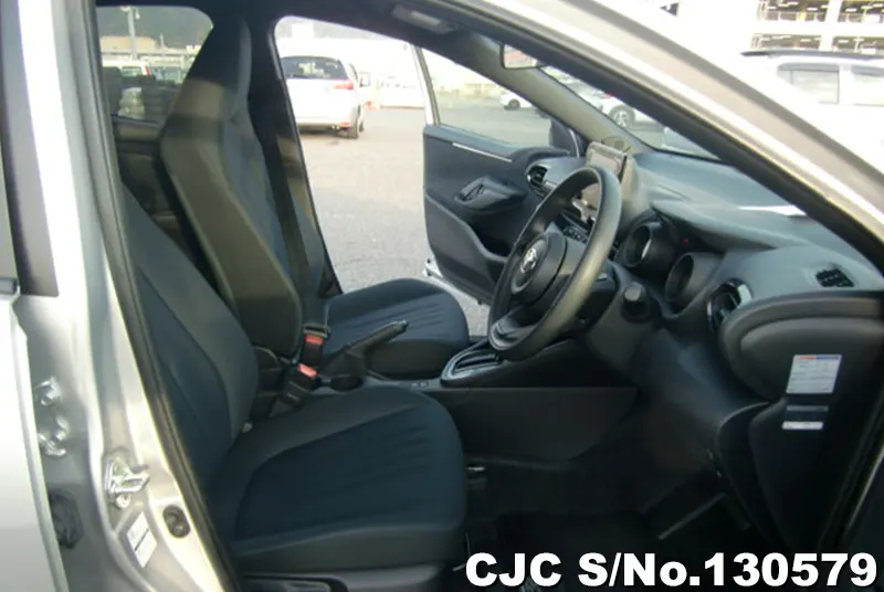 Toyota Yaris in Silver for Sale Image 10