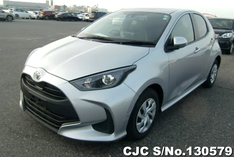 Toyota Yaris in Silver for Sale Image 3