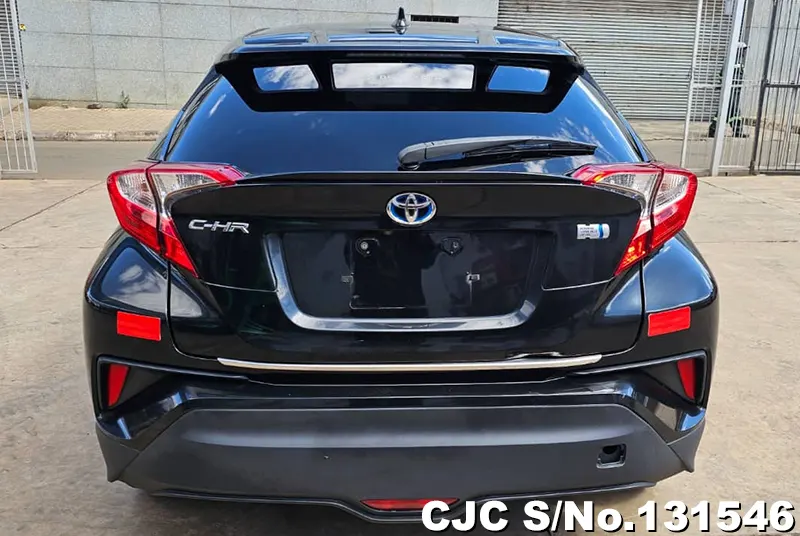 Toyota C-HR in Black for Sale Image 3