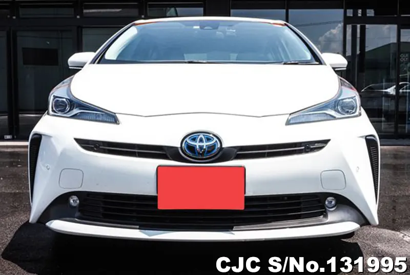Toyota Prius in White for Sale Image 4