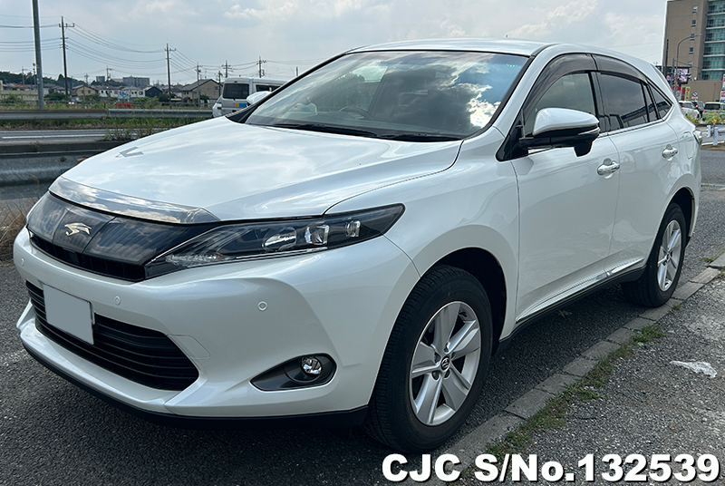 Toyota Harrier in White for Sale Image 3