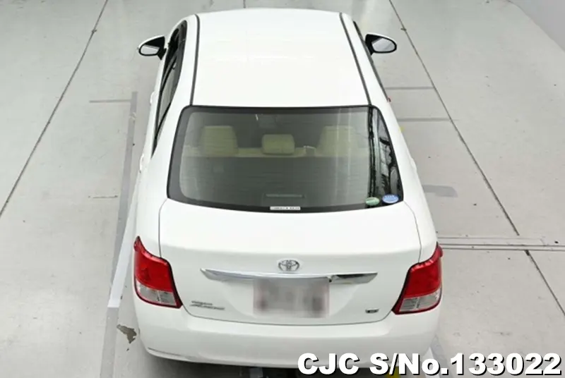 Toyota Corolla Axio in White for Sale Image 5