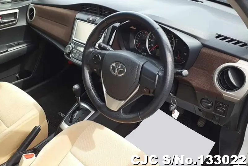 Toyota Corolla Axio in White for Sale Image 8