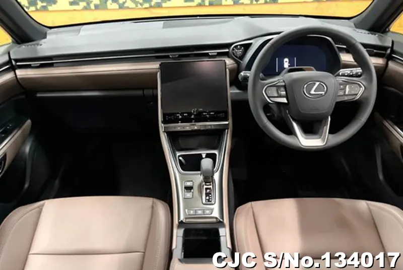 Lexus LBX in Gray for Sale Image 2