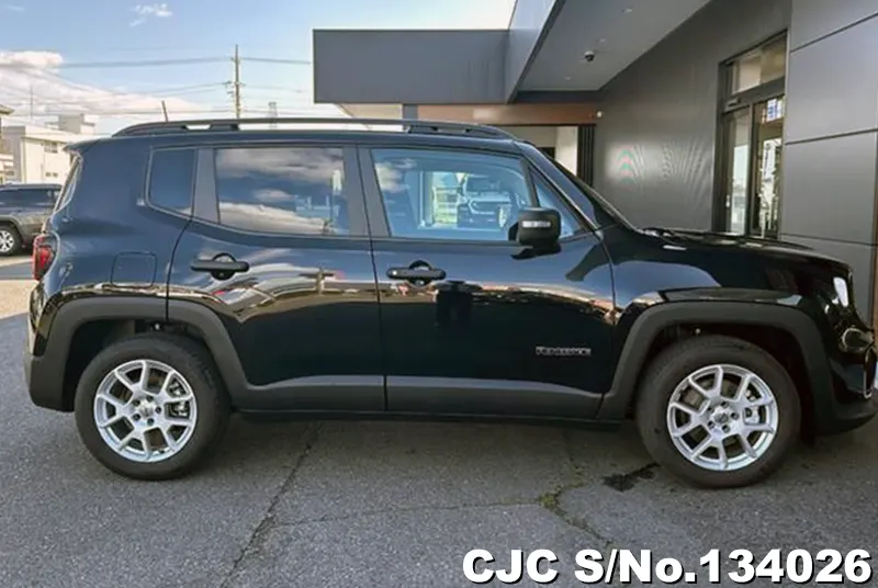 Jeep RENEGADE in Black for Sale Image 3