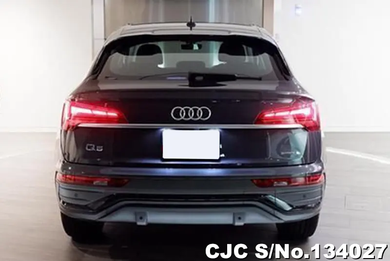Audi Q5 in Black for Sale Image 4
