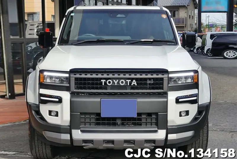 Toyota Land Cruiser 250 in Pearl for Sale Image 4