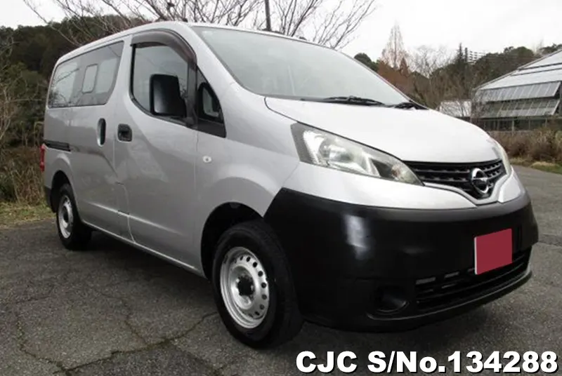 Nissan / NV200 2017
