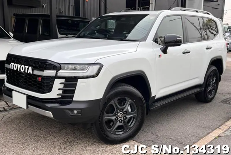 Toyota Land Cruiser in Pearl for Sale Image 3