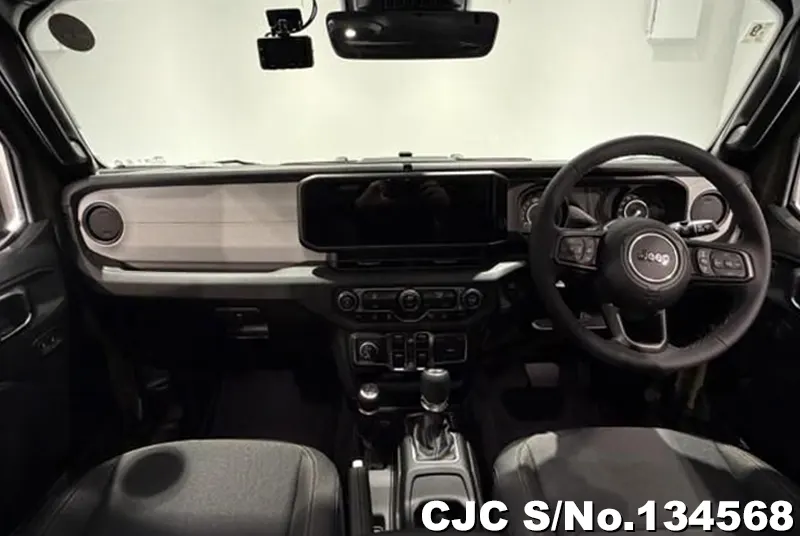 Jeep Wrangler in Green for Sale Image 3