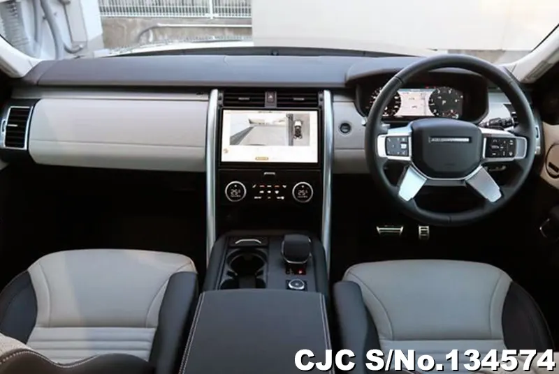 Land Rover Discovery in Black for Sale Image 1