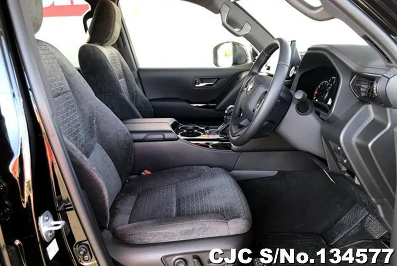 Toyota Land Cruiser in Black for Sale Image 7