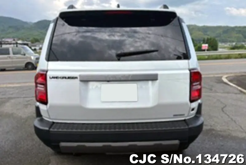 Toyota Land Cruiser 250 in Pearl for Sale Image 5