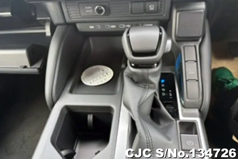 Toyota Land Cruiser 250 in Pearl for Sale Image 9