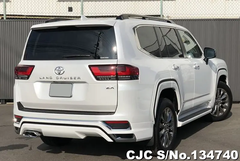 Toyota Land Cruiser in Pearl for Sale Image 2
